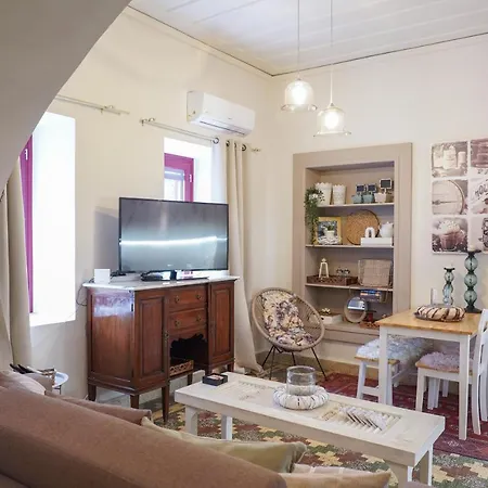 Traditional House Of 1898 In The Heart Of Old Town Of Apartment