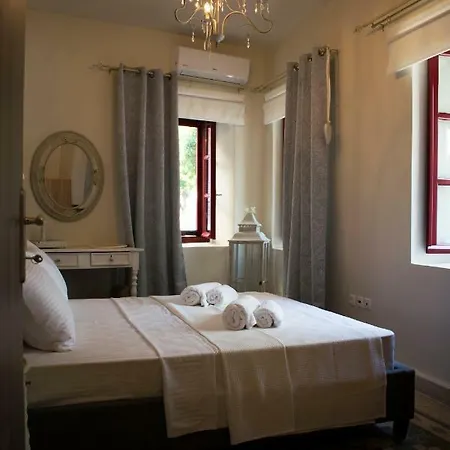Traditional House Of 1898 In The Heart Of Old Town Of Apartment *