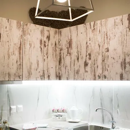 Traditional House Of 1898 In The Heart Of Old Town Of 公寓 *