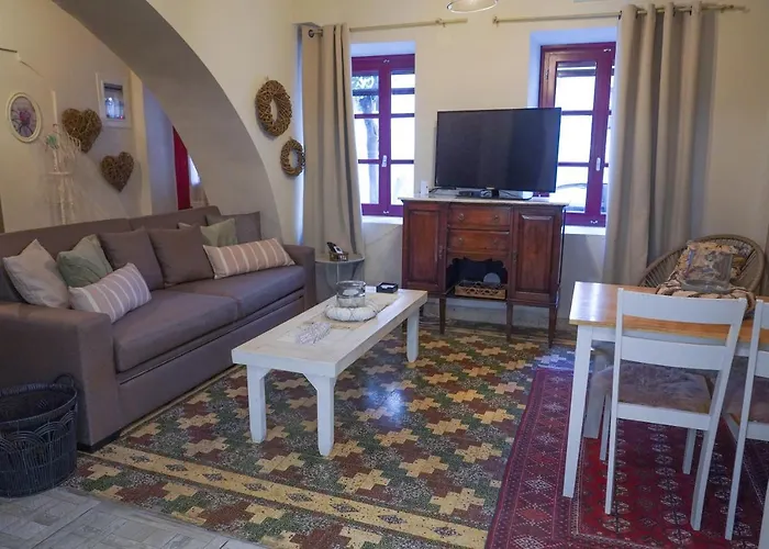 Traditional House Of 1898 In The Heart Of Old Town Of Апартаменты