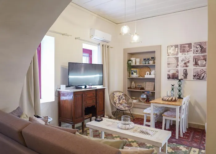 Traditional House Of 1898 In The Heart Of Old Town Of Апартаменты