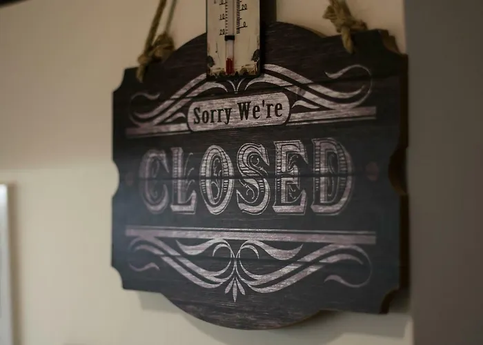 Апартаменты Traditional House Of 1898 In The Heart Of Old Town Of